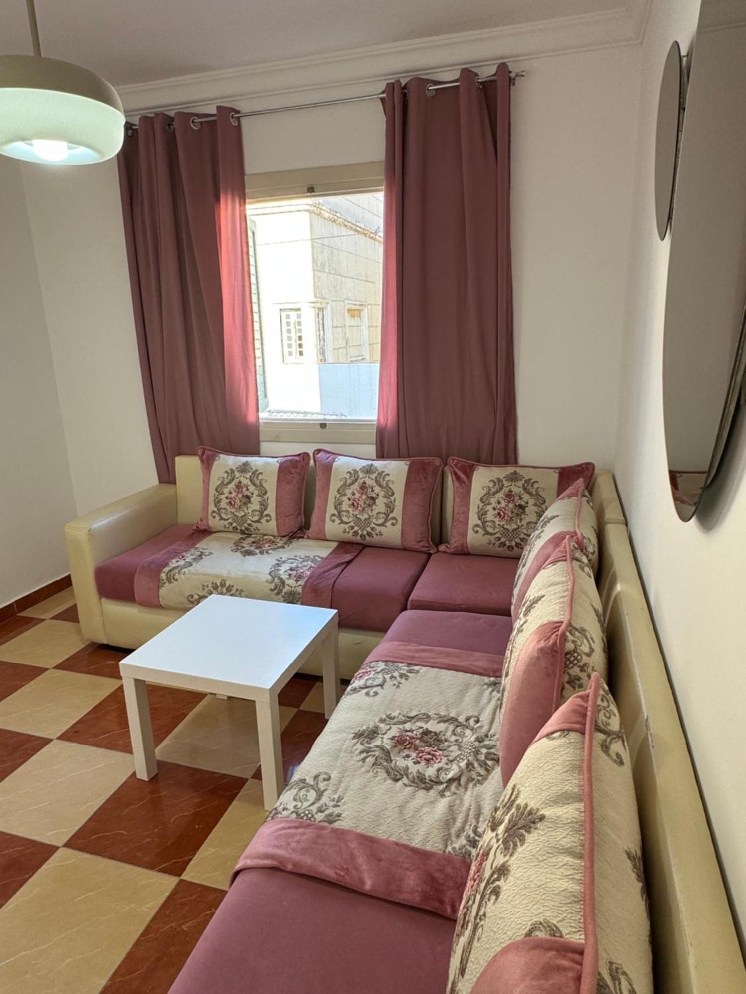 Joli Appart Avec Terrasse Au Centre Ville Tetouan Exterior photo